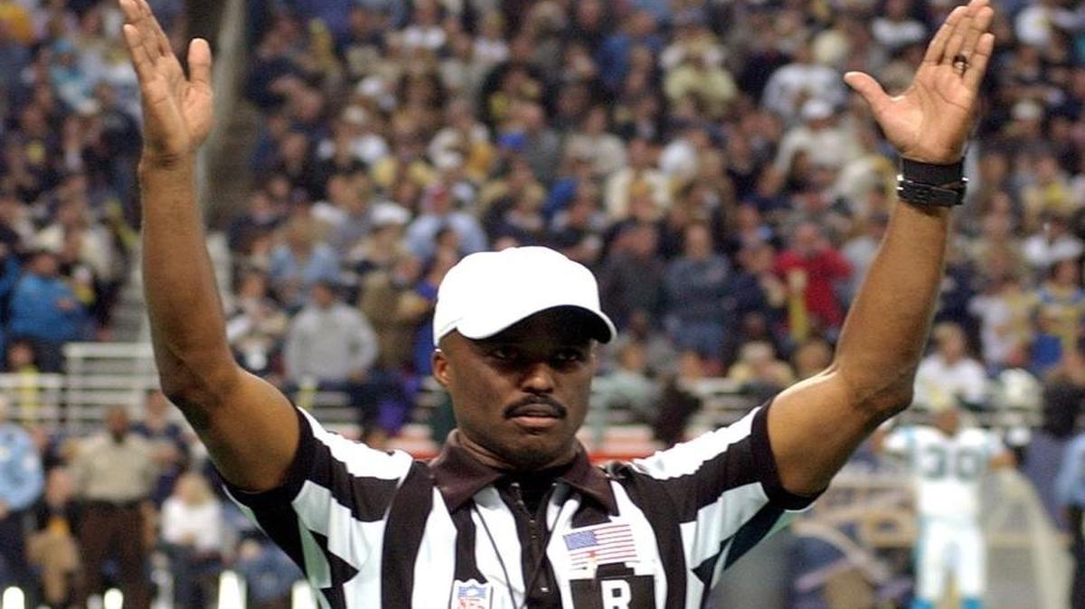 Former NFL referee Mike Carey.