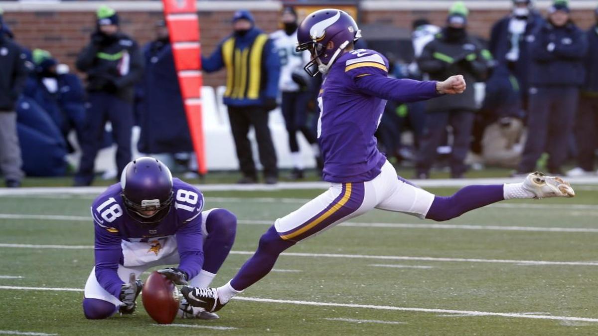 Minnesota Vikings kicker Blair Walsh missed a field goal late in Sunday’s game against Seattle.