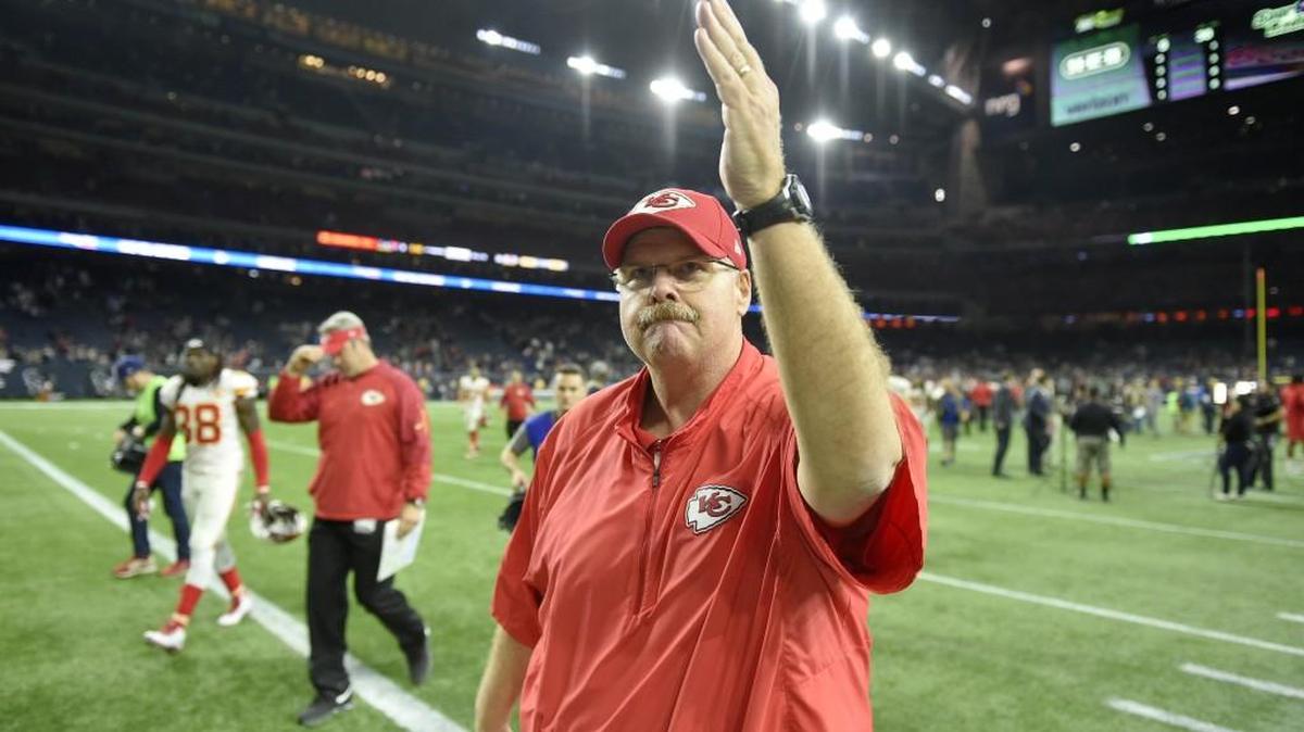 Kansas City Chiefs coach Andy Reid acknowledged the Kansas City fans after the Chiefs defeated the Texans 30-0 in Houston.