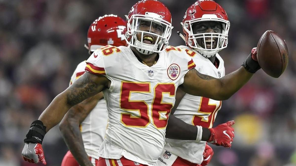 Kansas City Chiefs inside linebacker Derrick Johnson during a game last October.