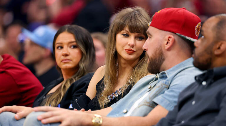 Fans found a small gesture by Taylor Swift for Travis Kelce to be totally relatable