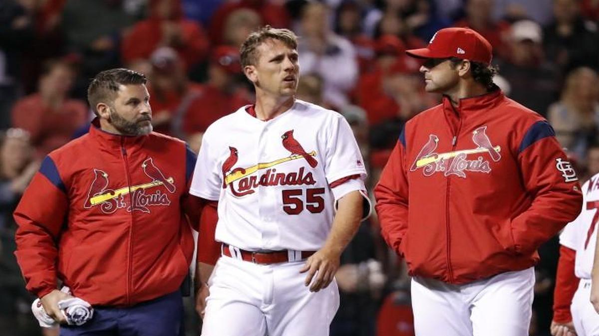 St. Louis’ Stephen Piscotty walked off the field during Tuesday’s game.