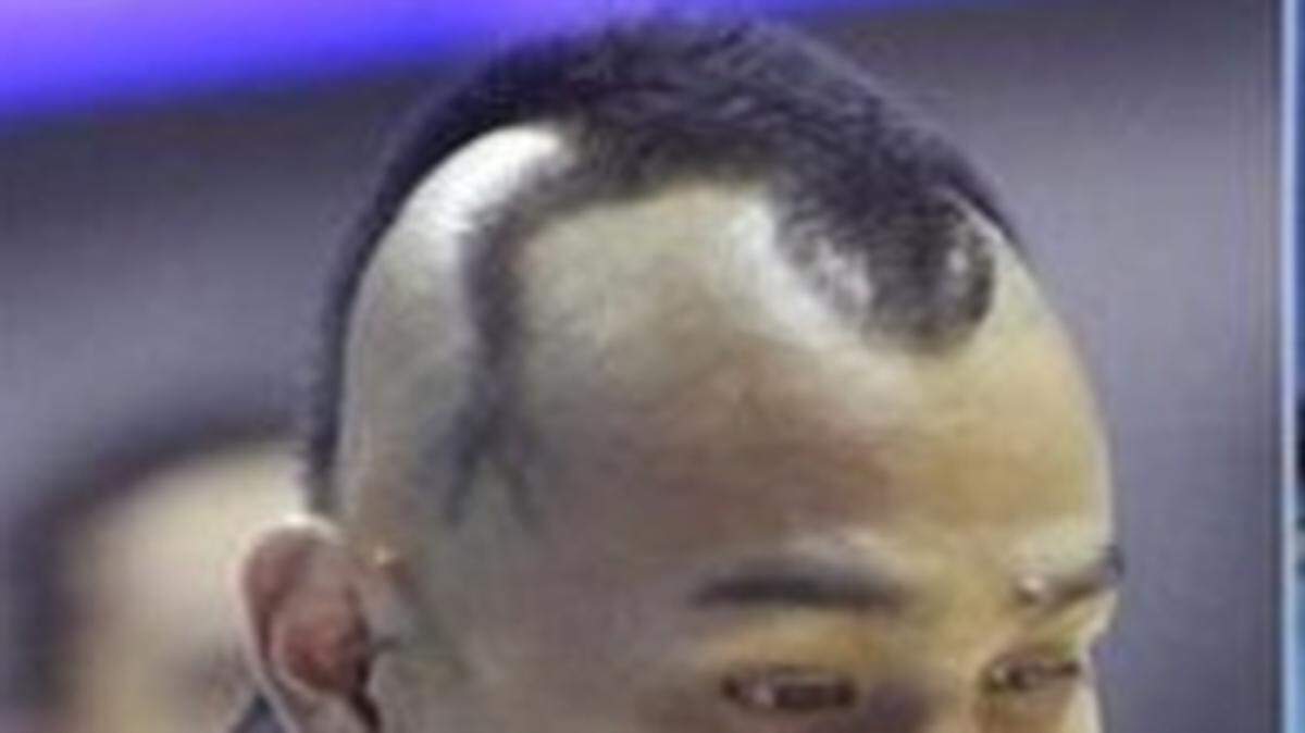 
Yeah, Ogie Manor has a lizard haircut.
