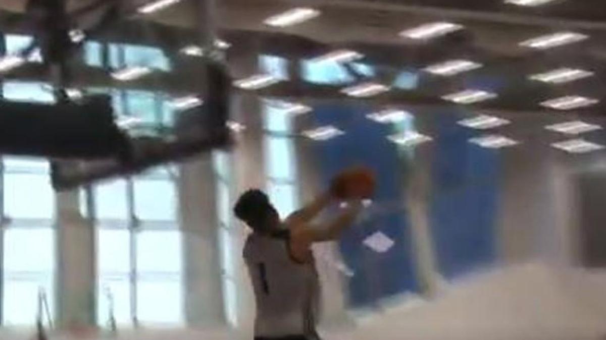 Frank Mason showed off his dunking ability on Wednesday.