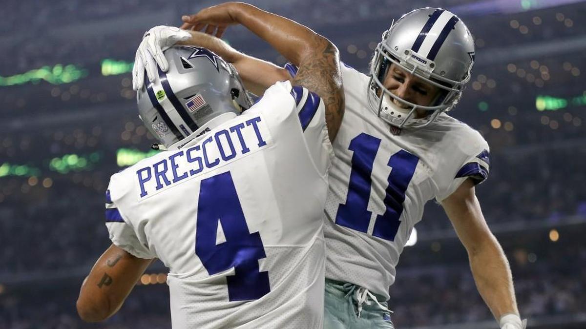Dallas’ Dak Prescott and Cole Beasley celebrated a touchdown on Sunday against the Chiefs.