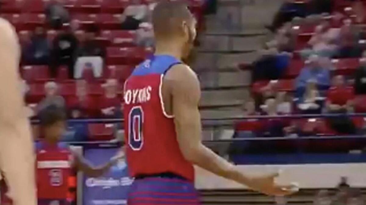 Louisiana Tech player inexplicably ejected after dunk | Kansas City Star