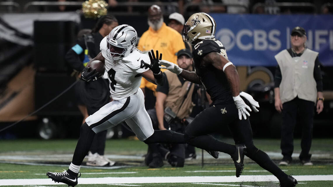 Here’s who 79 NFL experts predict will win KC Chiefs at Las Vegas Raiders game