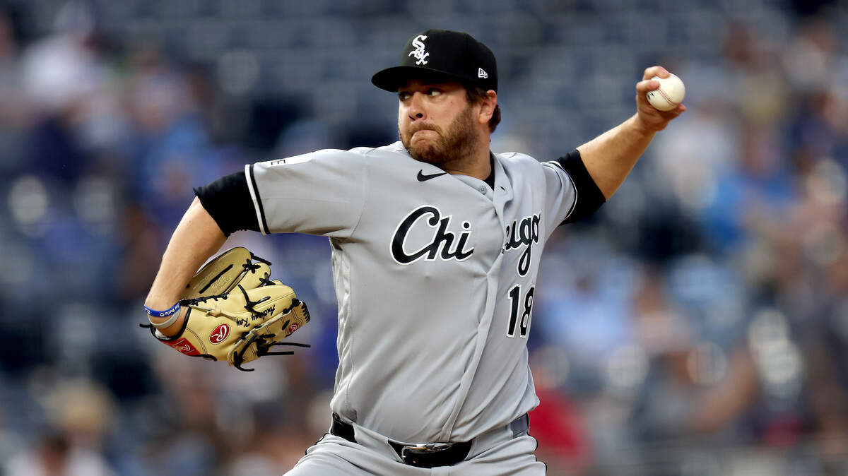 White Sox pitcher Anthony Kay in the first inning of the game against the Kansas City Royals at Kauffman Stadium on April 9, 2026 in Kansas City, Missouri.