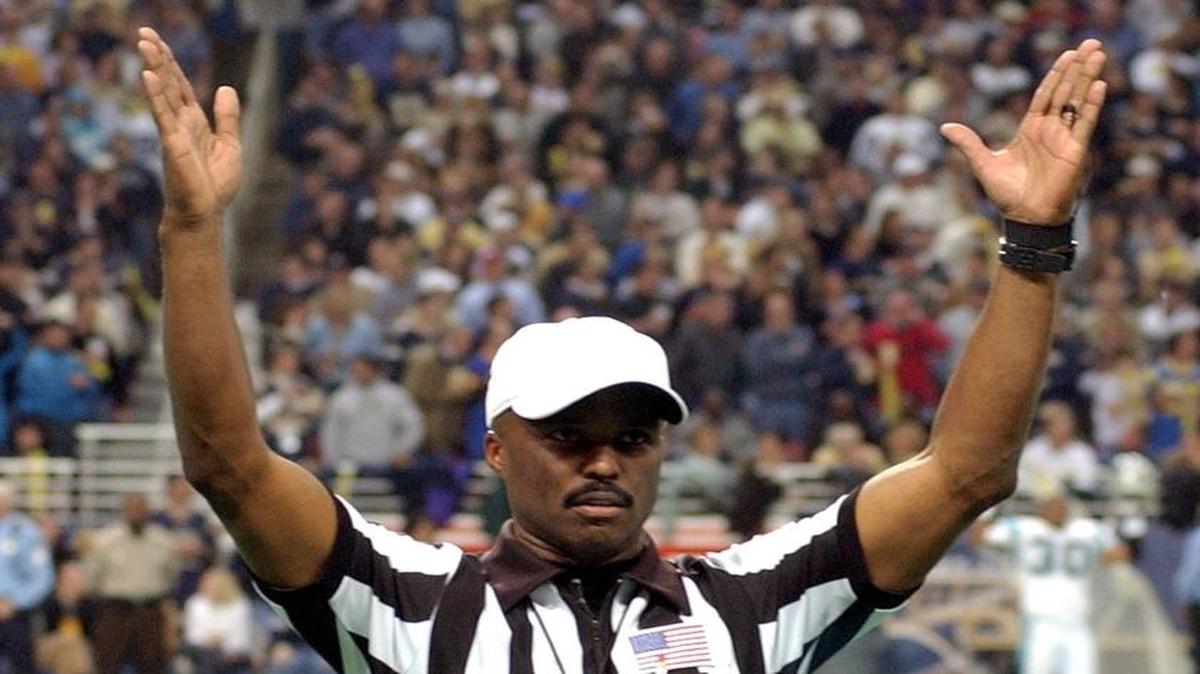 Former NFL referee Mike Carey.