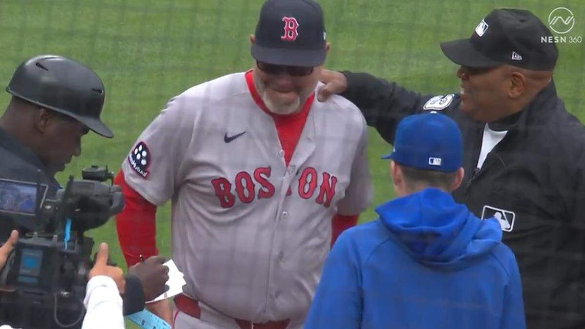 Red Sox coach Chad Epperson got choked up by the gesture by the Royals.