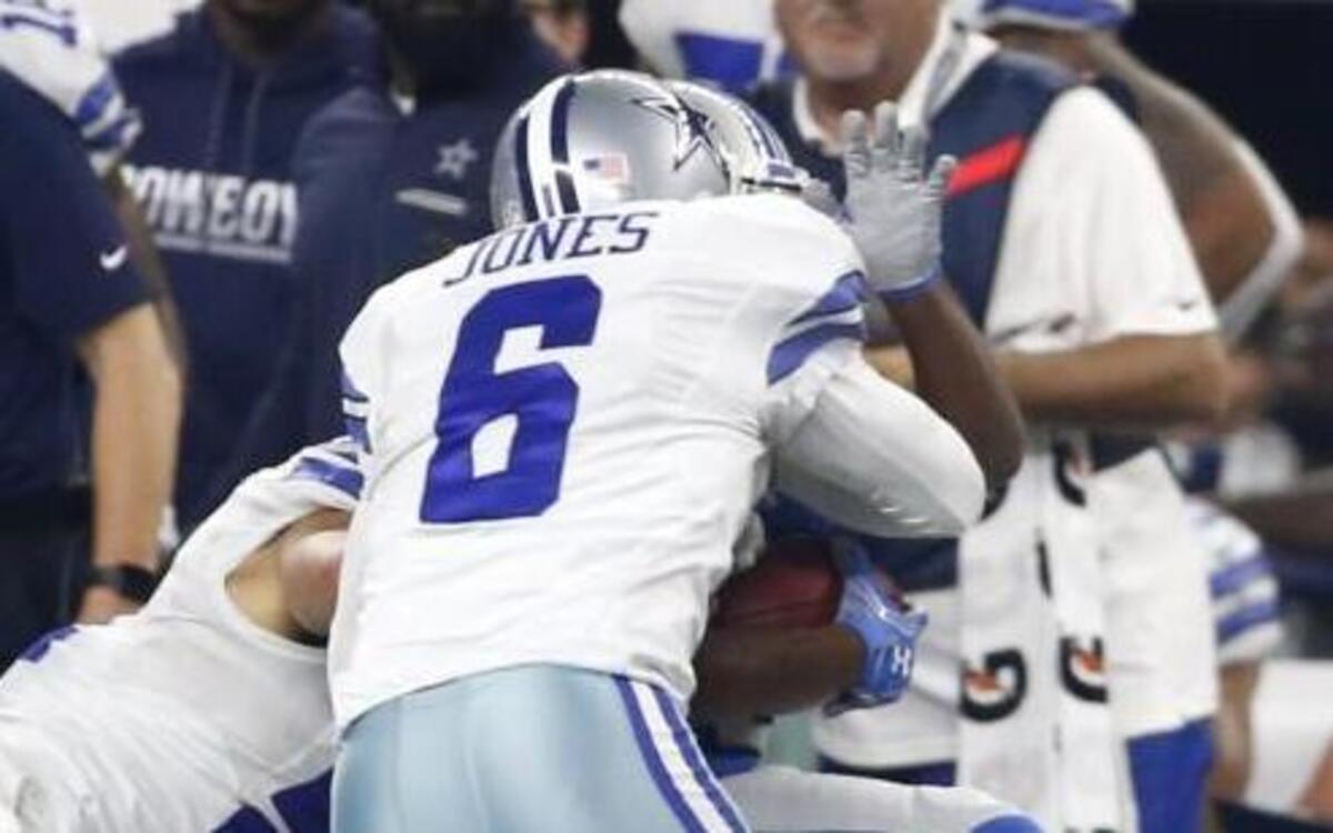 Dallas Cowboys punter Chris Jones put a big hit on Detroit Lions returner Andre Roberts during Monday’s game.