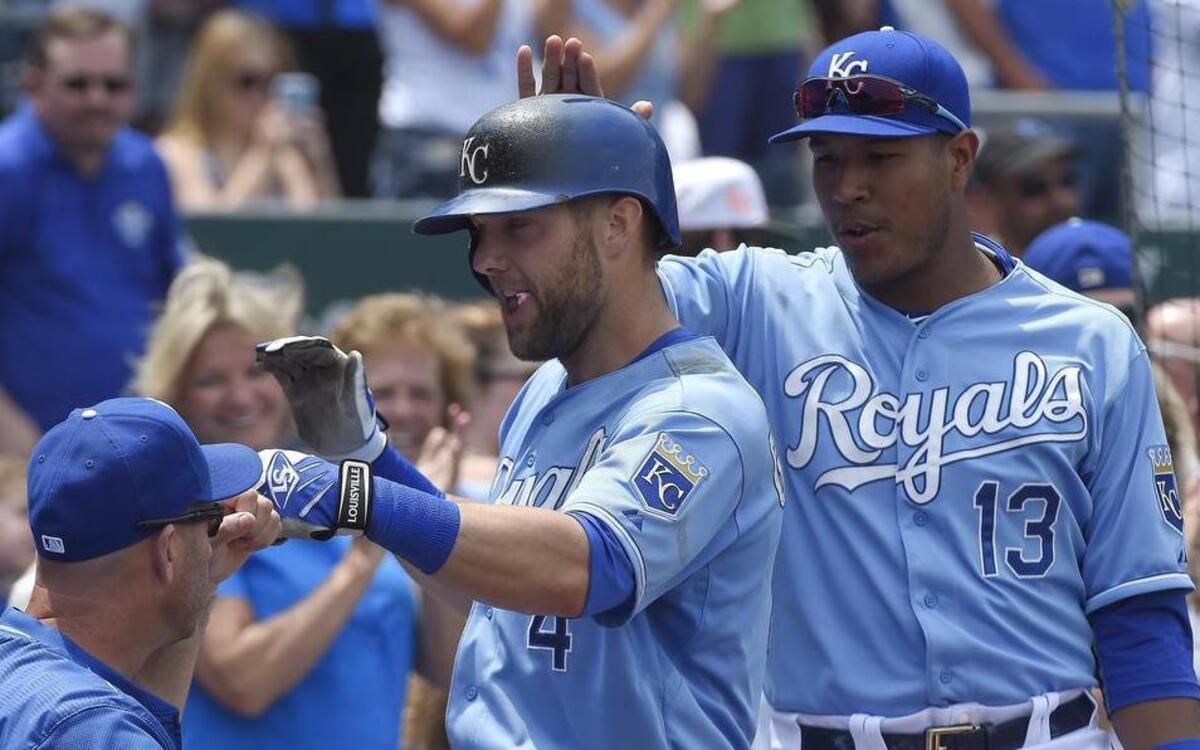 
Kansas City Royals catcher Salvador Perez (right) congratulated Alex Gordon after hitting a solo home run during a game last week.
