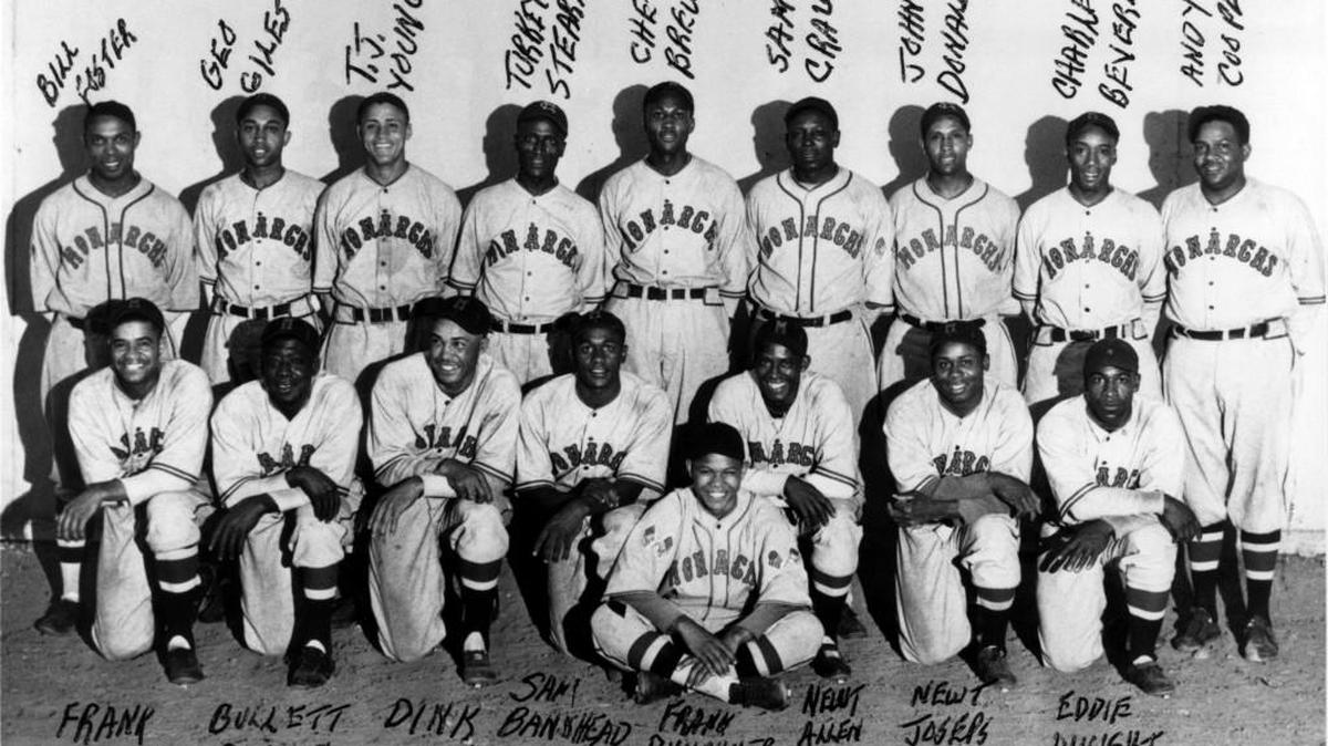 This photograph is from the National Baseball Library & Archive photo collection. Back row (from left) Bill Foster, Geo Giles, T.J. Young, Turkey Stearns, Chet Brewer, Sam Crawford, John Donaldson, Charley Beverly, Andy Cooper. Front row (from left): Frank Duncan, Bullet Rogan, Dink Mothell, Sam Bankshead, Frank Duncan Jr., Newt Allen, Newt Joseps, Eddie Dwight.