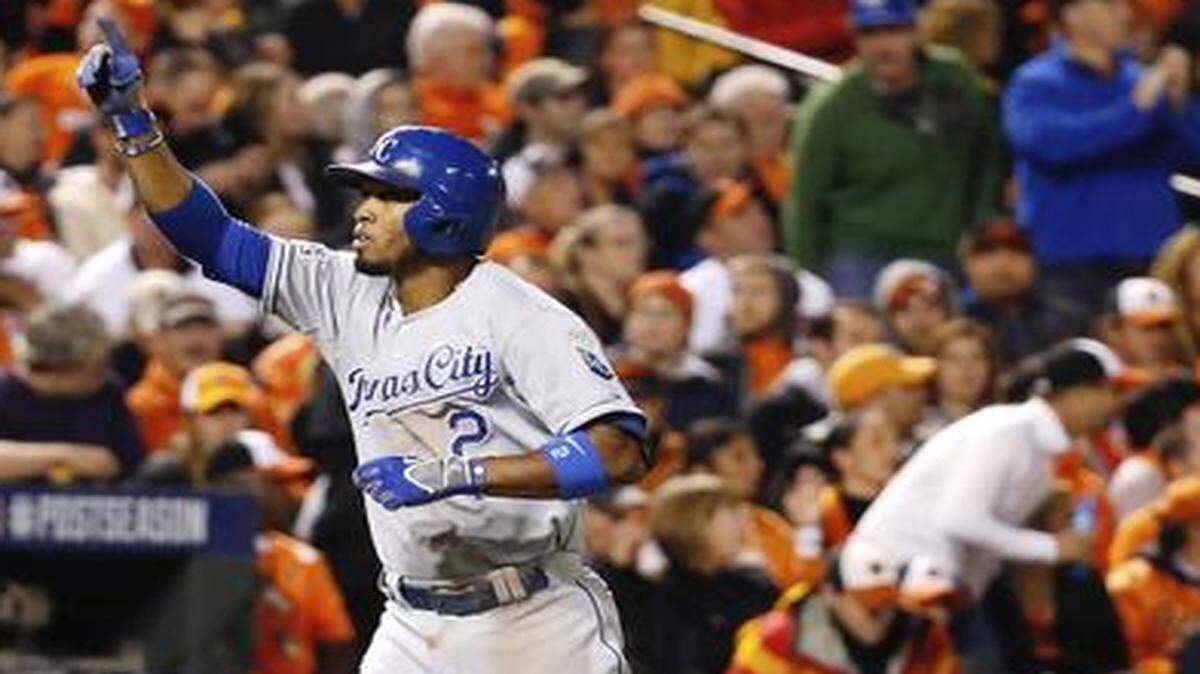 
Alcides Escobar reacted after hitting a solo home run in the third inning on Friday.
