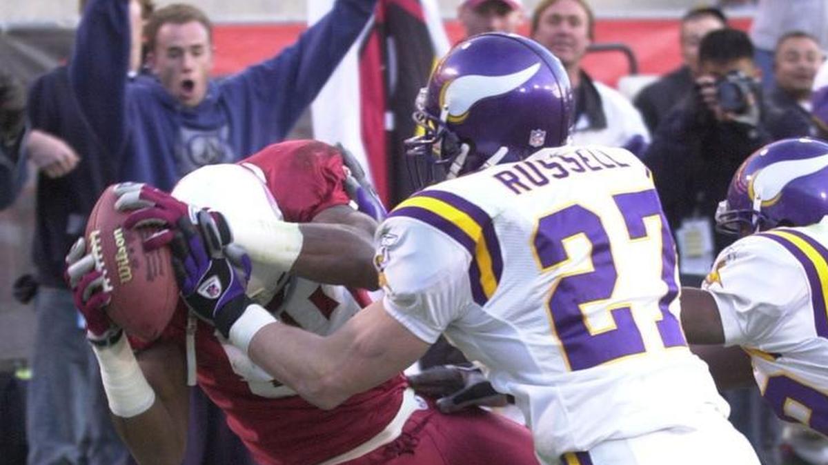 Arizona Cardinals receiver Nathan Poole made a game-winning catch with no time on the clock as Minnesota’s Brian Russell defended on Dec. 28, 2003. This touchdown knocked the Vikings from the playoffs after they started the season with a 6-0 record.
