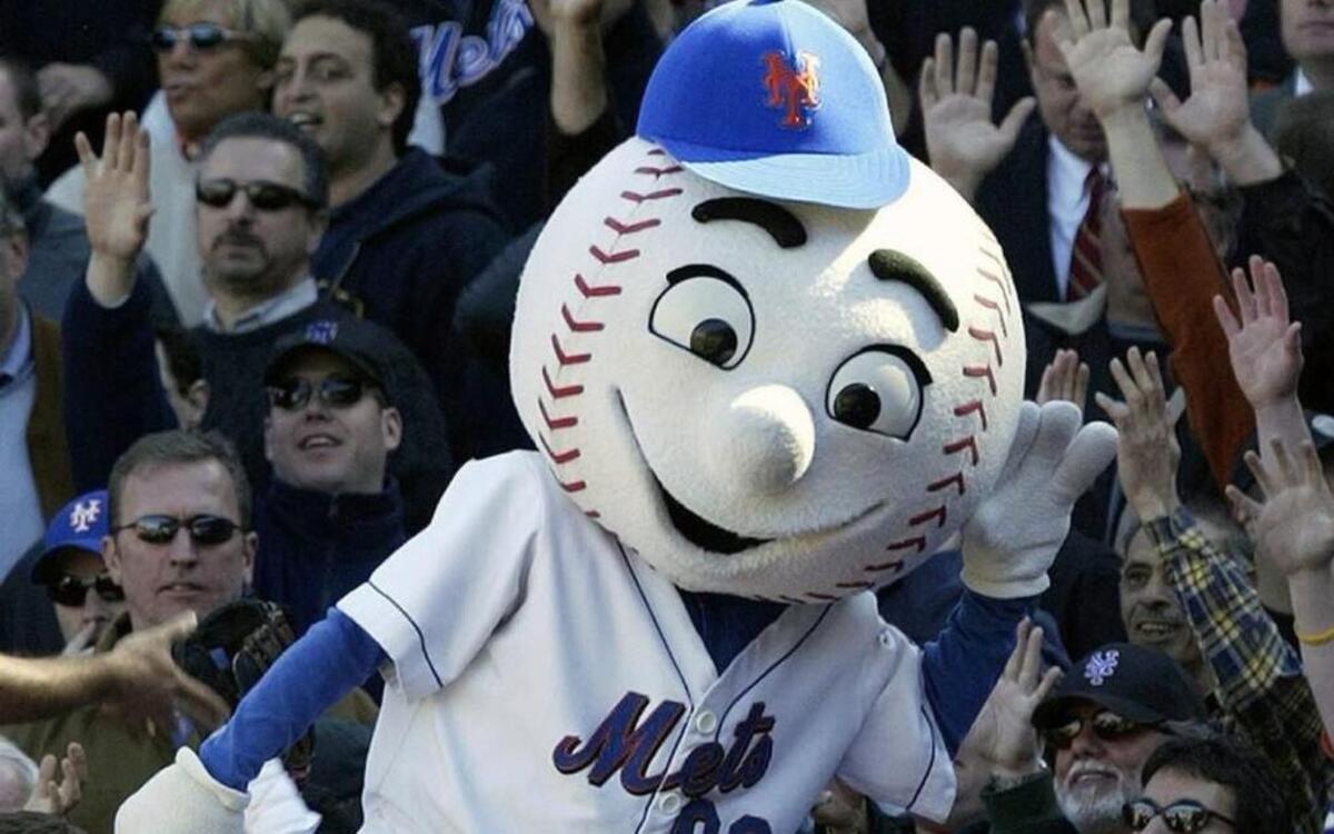 After Mr. Met mascot flips off fans, the team apologizes | Kansas City Star
