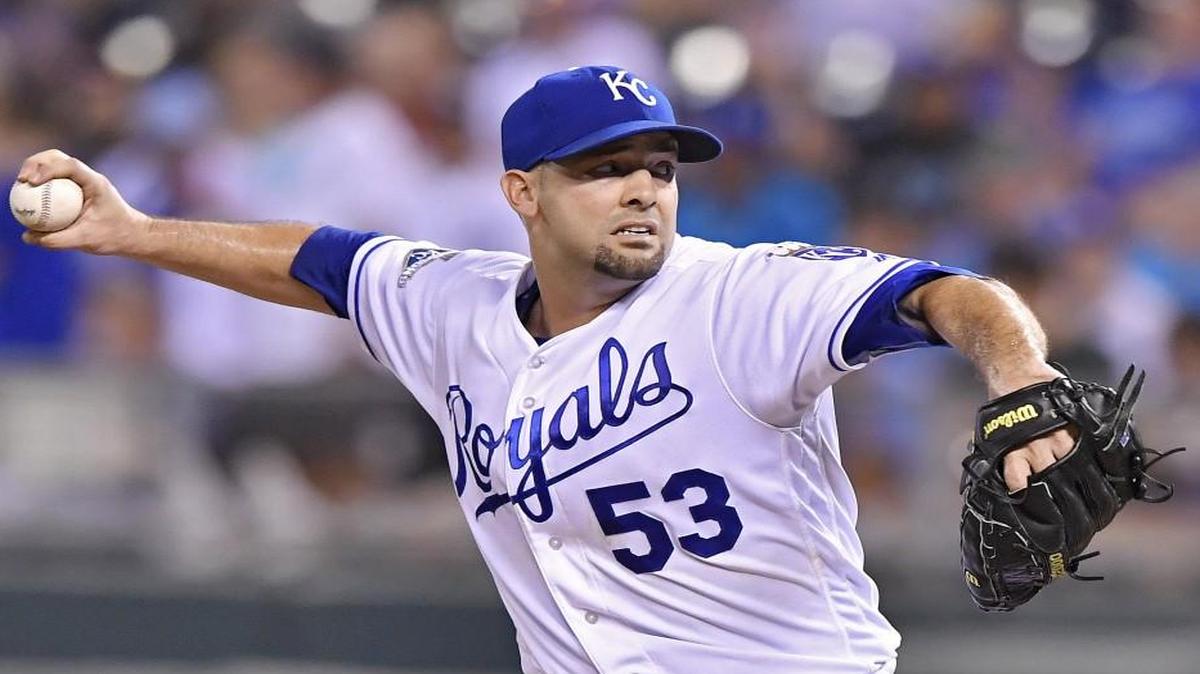 Kansas City Royals starting pitcher Dillon Gee.
