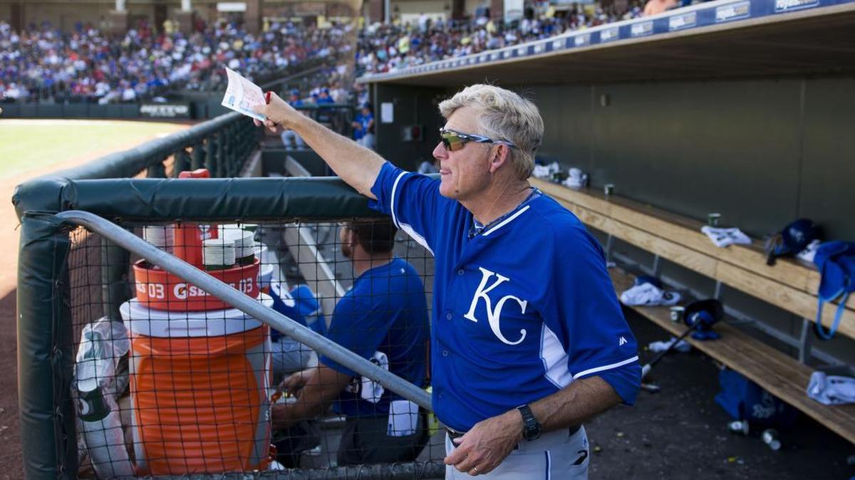 Royals first base coach Rusty Kuntz