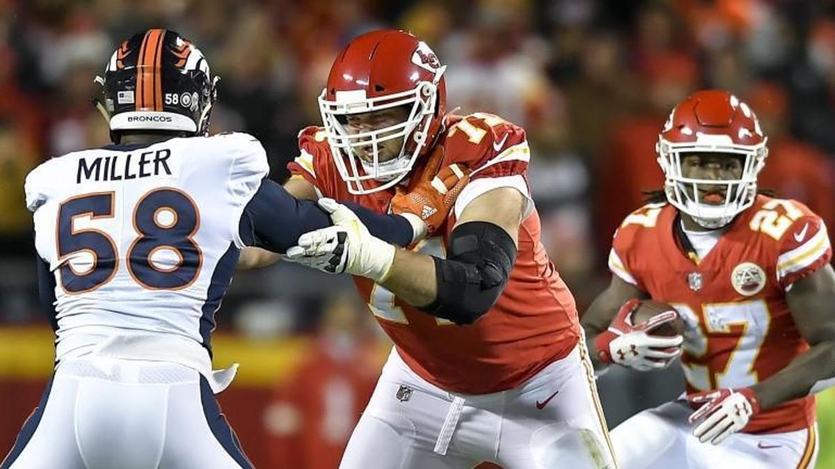 Chiefs guard Mitchell Schwartz was a rock on the Chiefs’ offensive line this season.