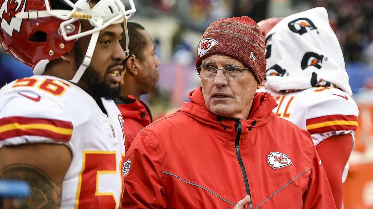 Kansas City Chiefs inside linebacker Derrick Johnson (56) spoke with defensive coordinator Bob Sutton in the fourth quarter of the 12-9 overtime loss to the New York Giants on November 19, 2017, at MetLife Stadium in East Rutherford, New Jersey.