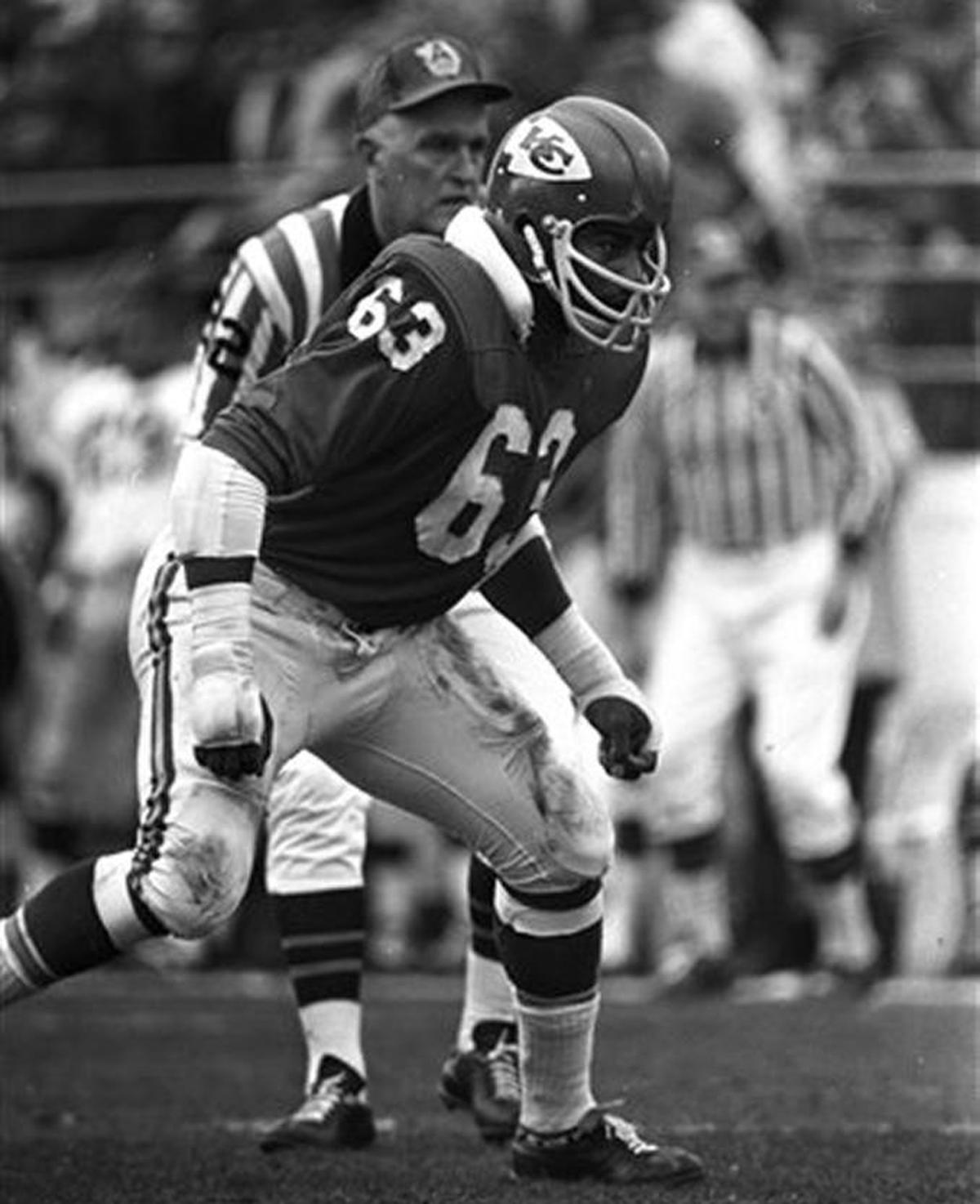 One of the true stalwarts of early Chiefs teams, Hall of Fame linebacker Willie Lanier never failed to come up big in the team’s biggest games, many of which took place against the Raiders.