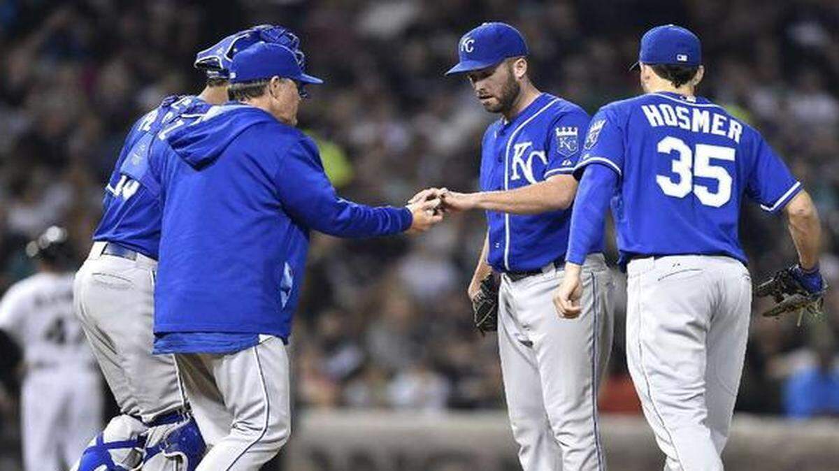 
Royals manager Ned Yost took the ball from starter Danny Duffy in the third inning of Saturday’s game against the White Sox.
