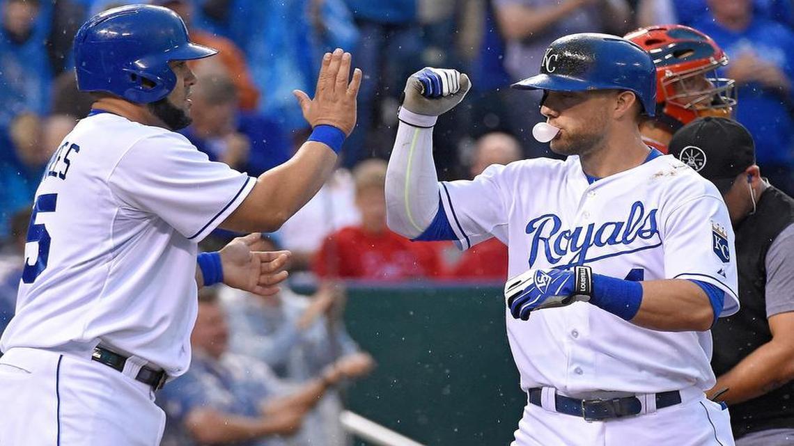
The Royals' Kendrys Morales (left) was waiting to greet Alex Gordon after Gordon drove in Morales with a home run in the second inning of Saturday’s game against the Cardinals.
