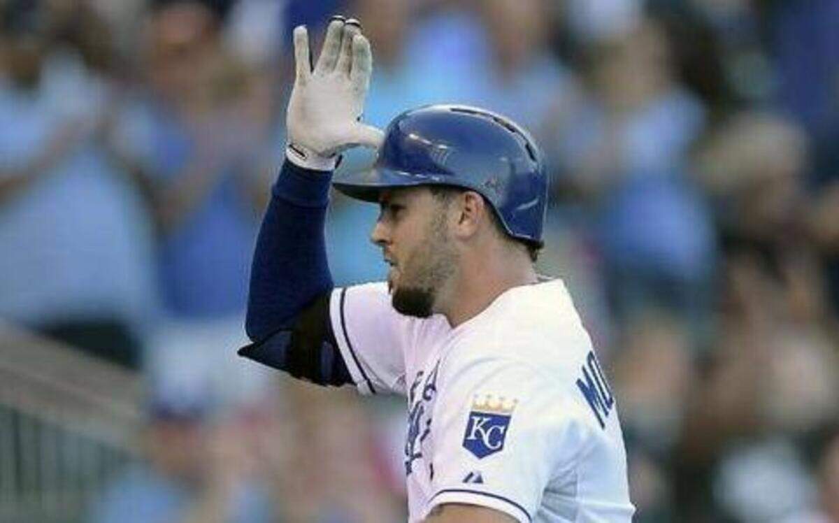
Royals third baseman Mike Moustakas celebrated his home run in the third inning of Monday’s game at Kauffman Stadium.
