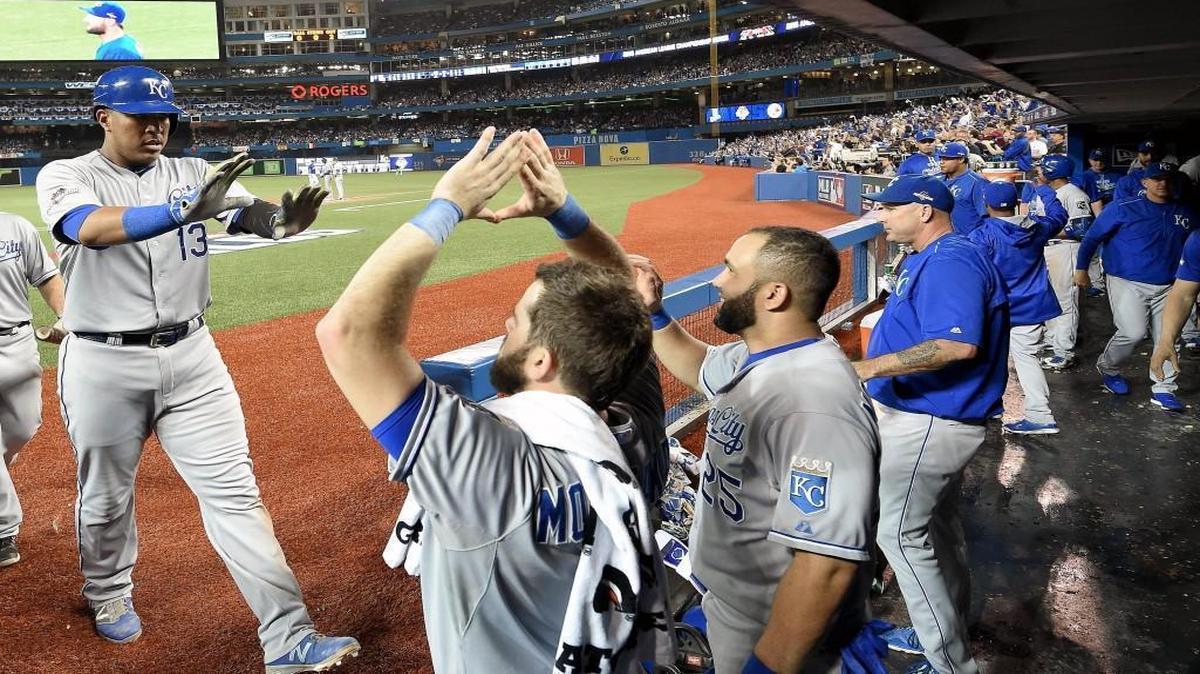 Royals catcher Salvador Perez got a hearty welcome back to the dugout after scoring on one of the club’s sacrifice flies Tuesday.