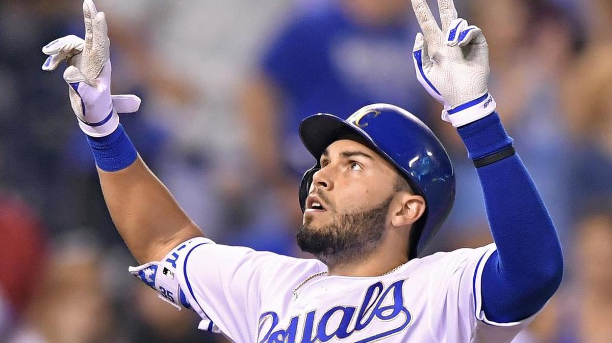 The possibility of the Royals re-signing first baseman Eric Hosmer may be more realistic now than when the offseason began.