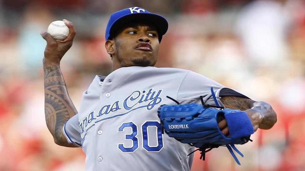 
Kansas City Royals starting pitcher Yordano Ventura left Friday’s game against the St. Louis Cardinals after just three innings.
