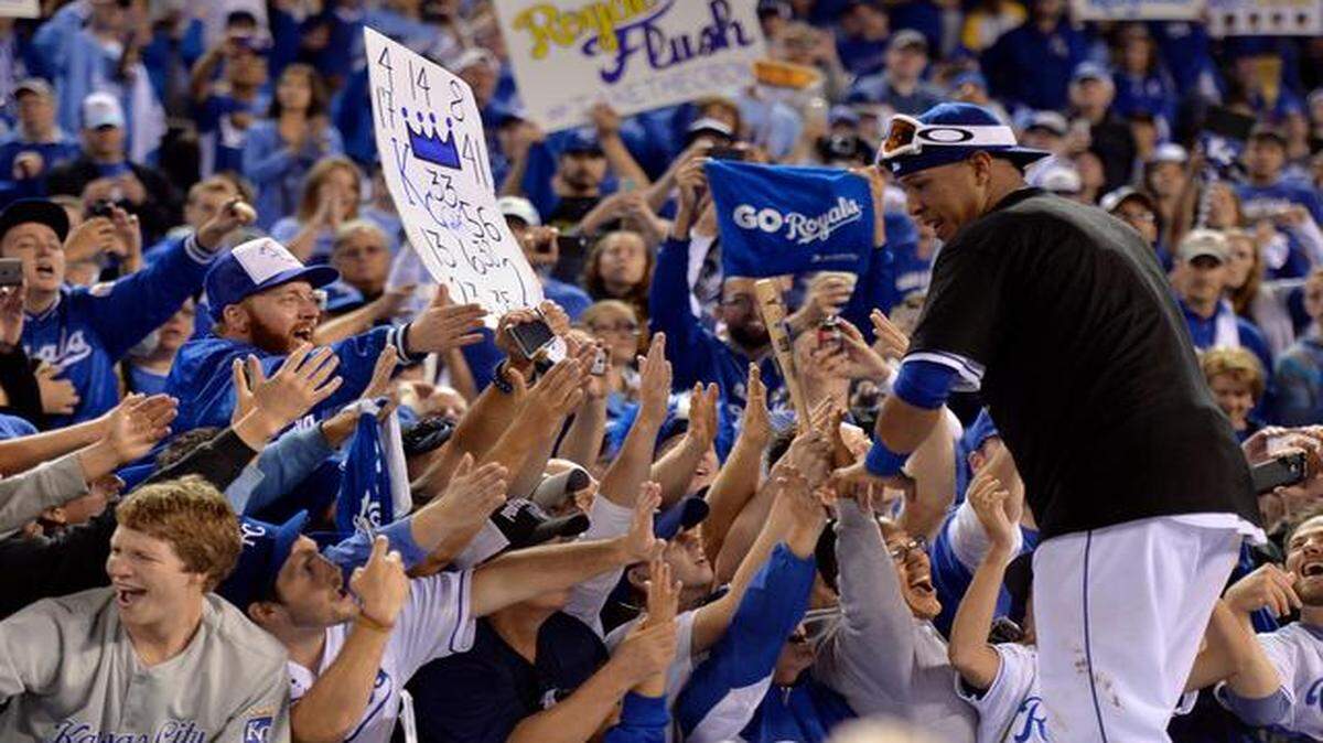 
After the Royals swept the Angels Sunday at Kauffman Stadium, catcher Salvador Perez celebrated with the fans, something the Royals players have made a point to do.

