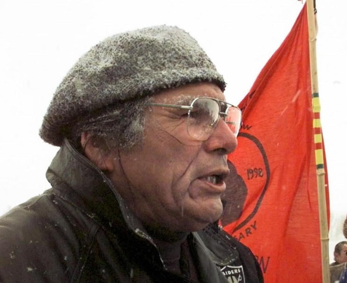 Dennis Banks, a revered leader of the American Indian Movement who spent a lifetime advocating for the continent’s earliest inhabitants, was one of the protesters at Arrowhead in 1992 when a “call for healing” — some might term it a curse — was leveled upon the franchise.
