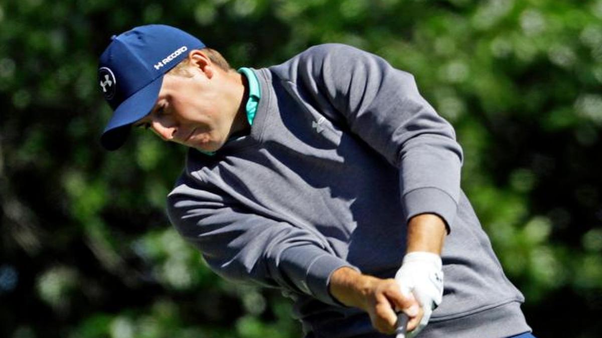 Masters leader Jordan Spieth battled the wind along with everyone else on Saturday.