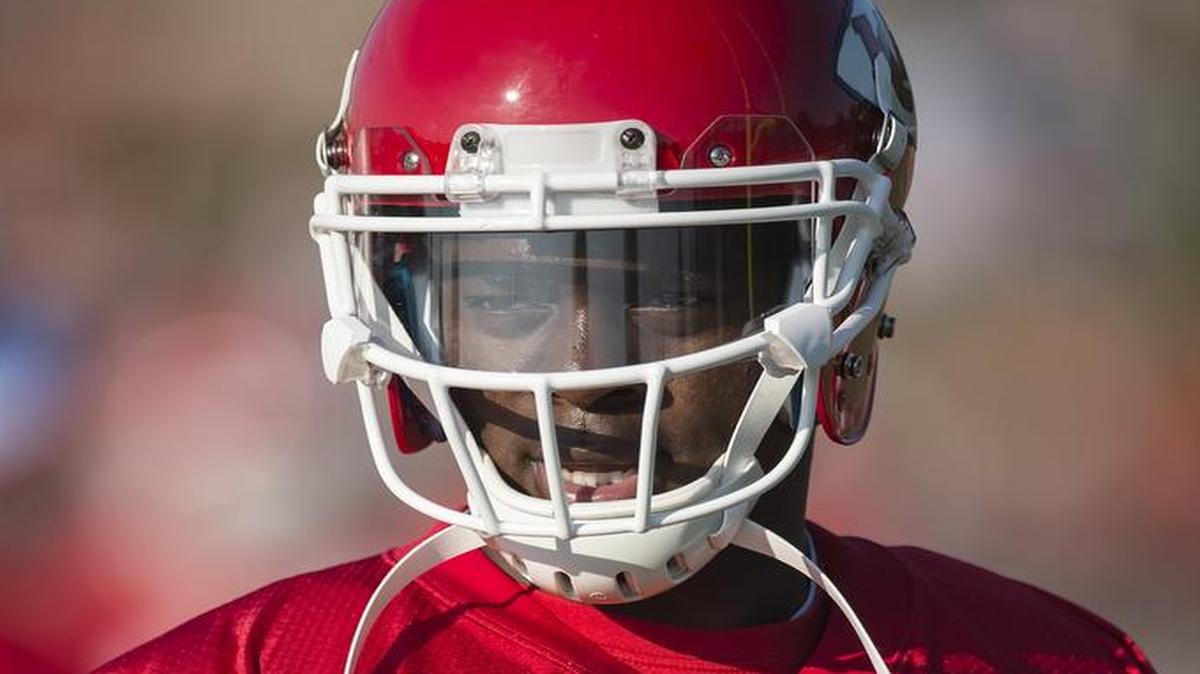 Jeremy Maclin had looked forward to playing out his days as an Eagle. But when things went south with Chip Kelly, he was happy to reunite with Andy Reid and others who believe in him in KC.