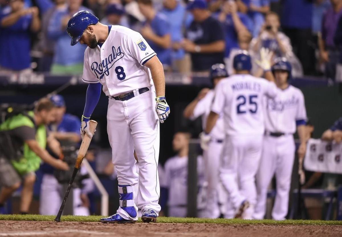 Moustakas writes his mother’s initials in the dirt after a solo home run by KC designated hitter Kendrys Morales during the 2015 ALDS vs. the Houston Astros at Kauffman Stadium.