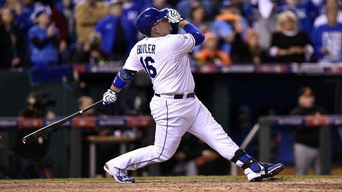 
Billy Butler, benched and booed at times this season, had the so-called professional at-bat that won Tuesday’s game.
