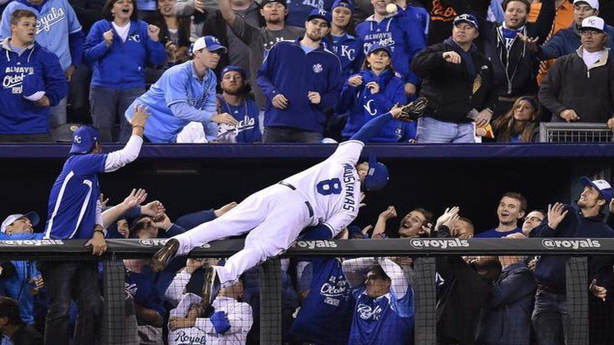 
Royals third baseman Mike Moustakas made this catch in game three of last year’s American League Championship Series.
