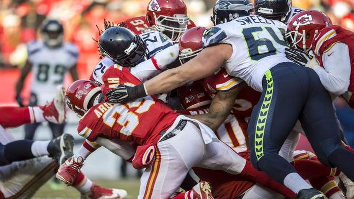 
The Chiefs’ run defense still hasn’t allowed a rushing touchdown this season. If they can keep it up, the Chiefs would be the first to go an entire season without giving one up.
