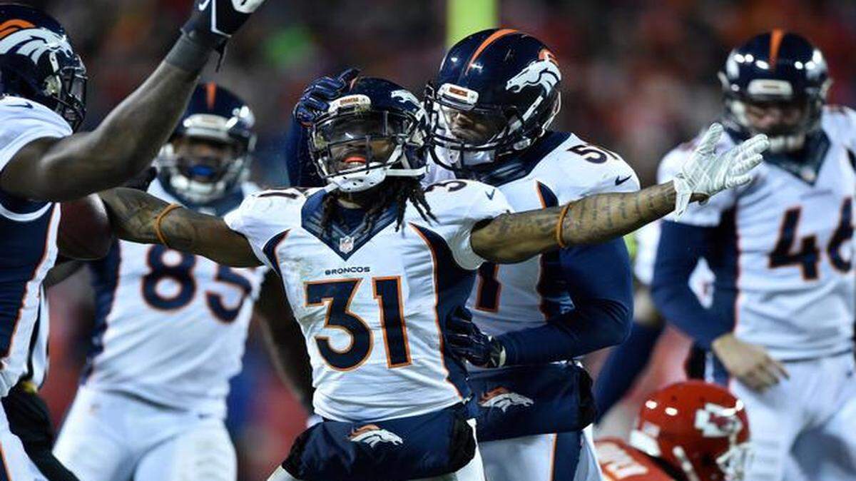 
Denver’s Omar Bolden celebrated after he recovered a muffed punt by the Chiefs in the third quarter of Sunday night’s game at Arrowhead Stadium.



