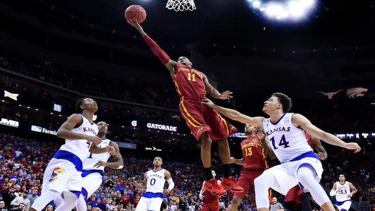 
Iowa State’s Monte’ Morris flew down the lane for a basket during the second half of the Cyclones’ victory over Kansas in the Big 12 Tournament championship at the Sprint Center.
