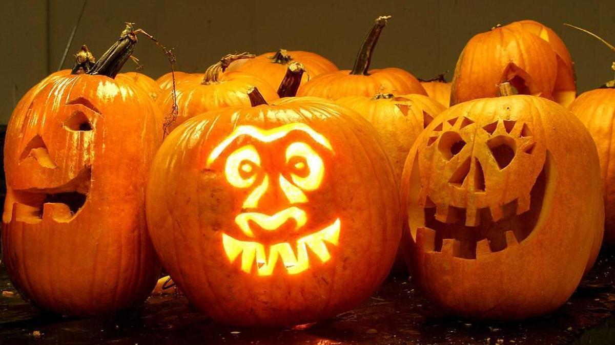 File photo. Cold temperatures and wind will make for chilly trick-or-treating this Halloween. Wind chills may drop into the teens.
