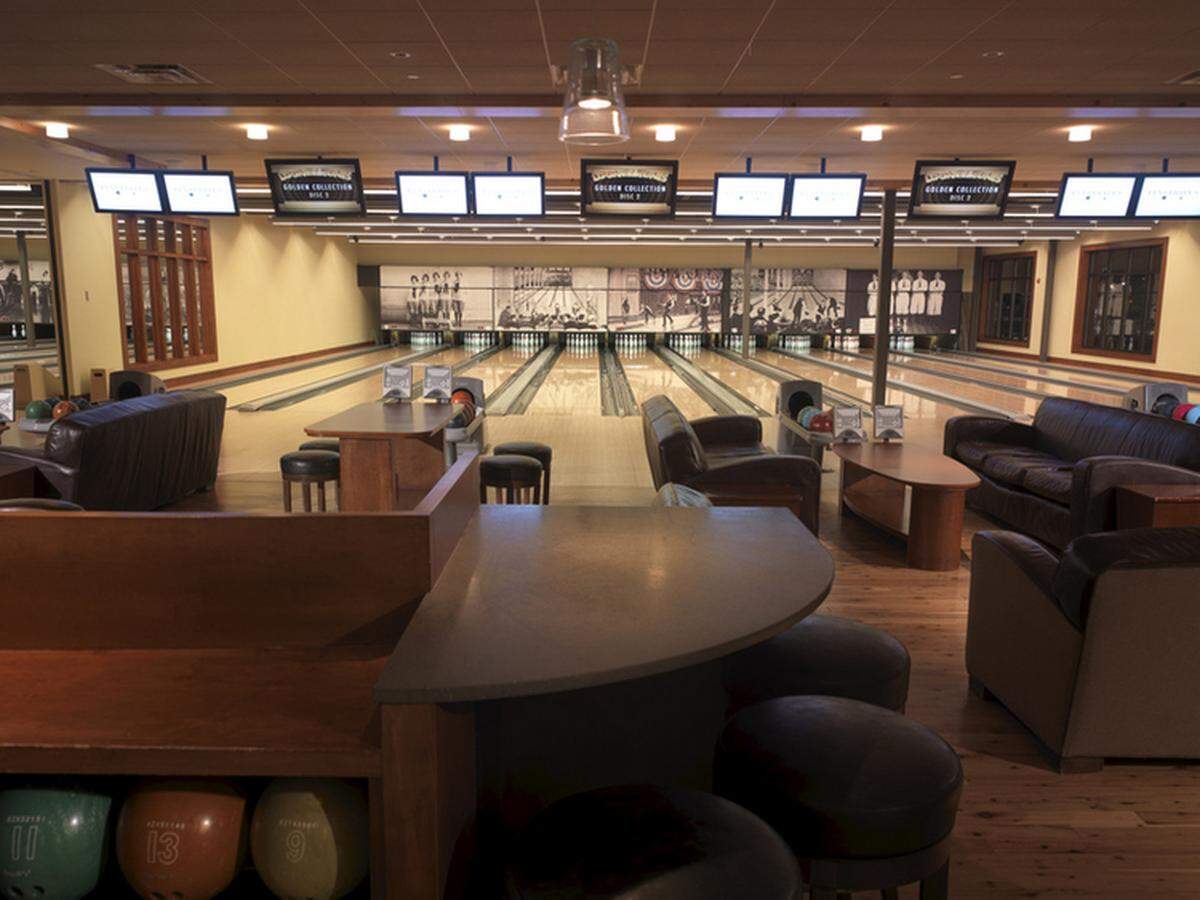 Pinstripes was a bowling and bocce entertainment restaurant.